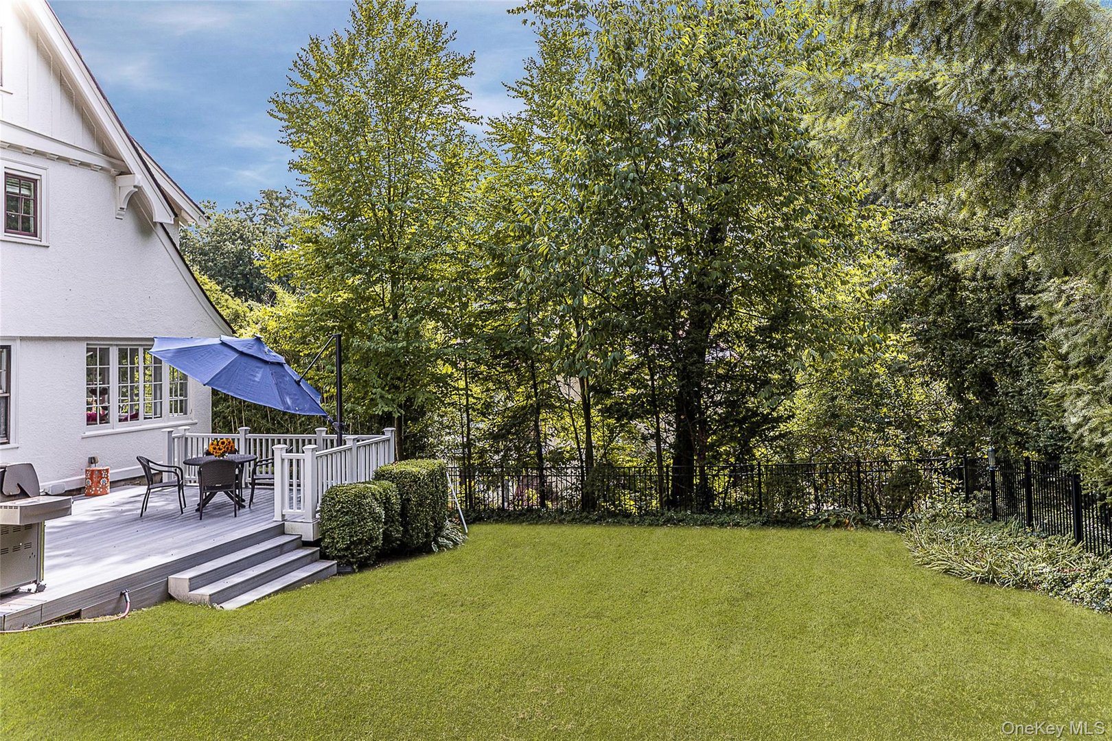 119 Pondfield Road W Photo 43