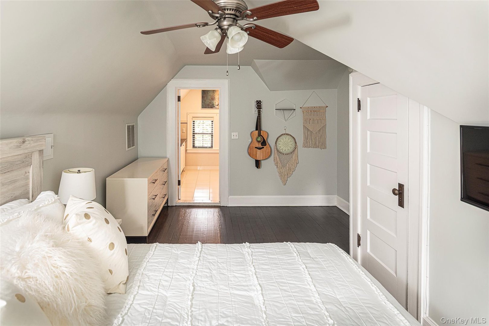 119 Pondfield Road W Photo 39