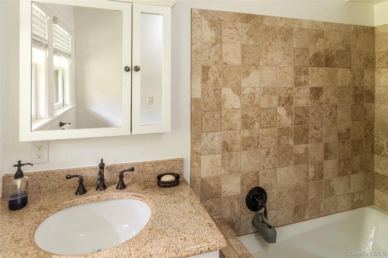 119 Pondfield Road W Photo 35