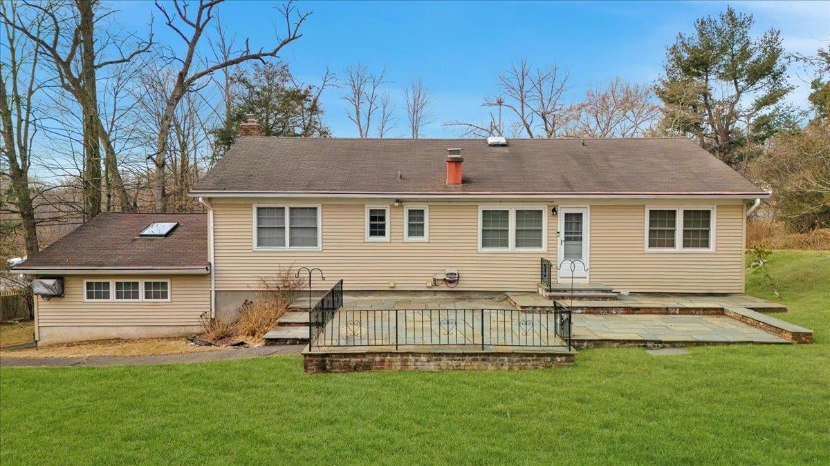 2276 Crompond Road Photo 46