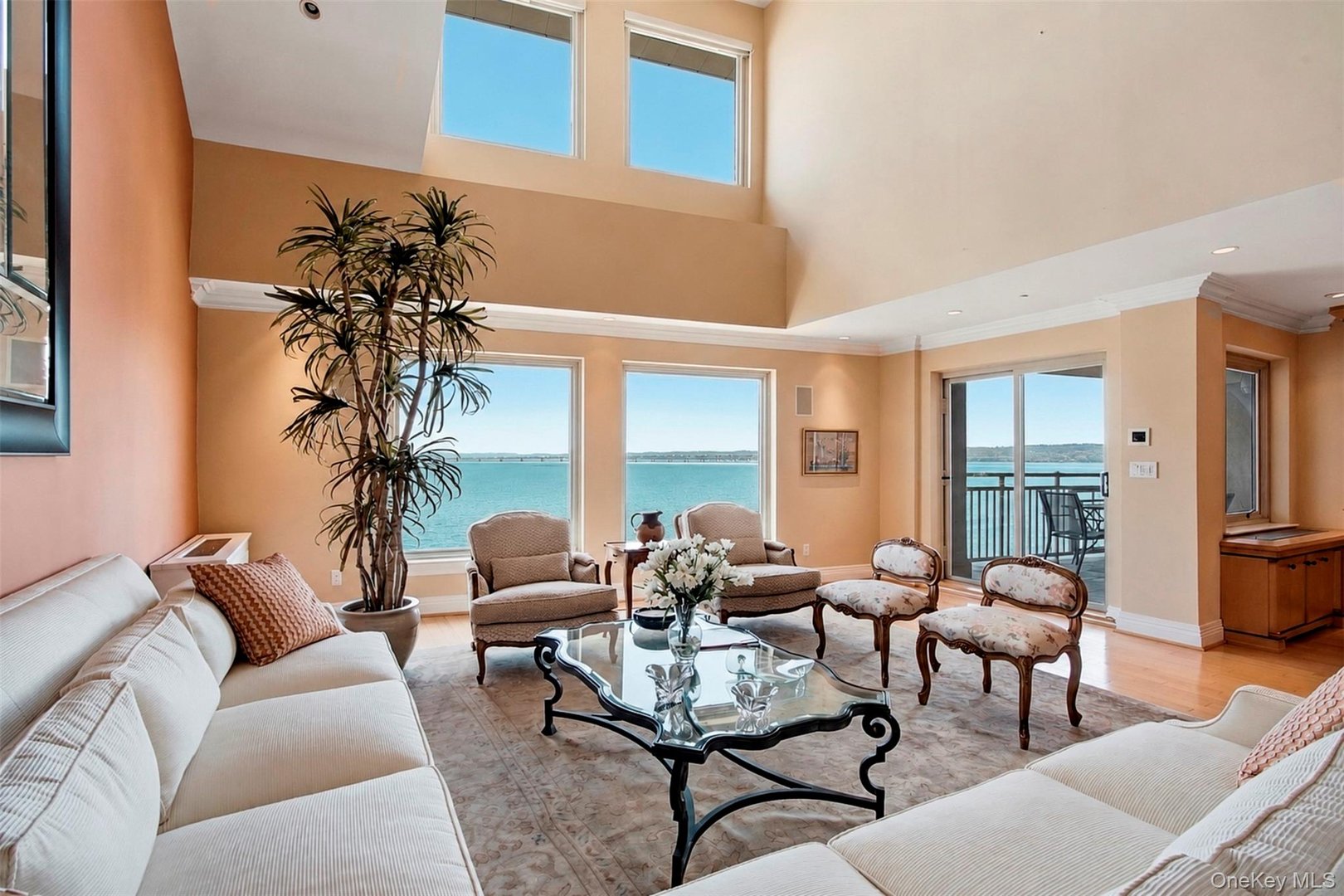 401 Harbor Cove Photo 3