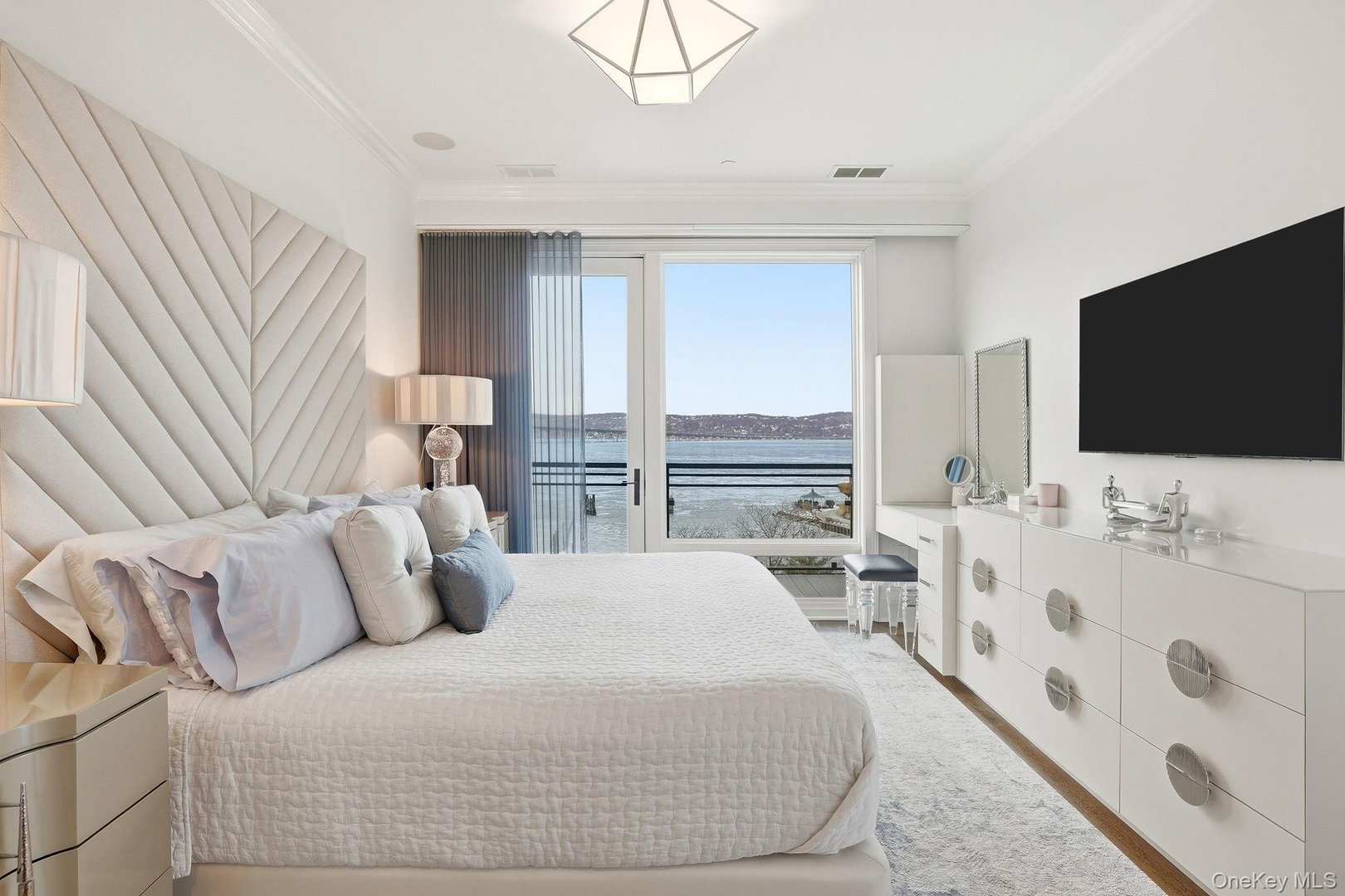 11 River Street  #415 Photo 19