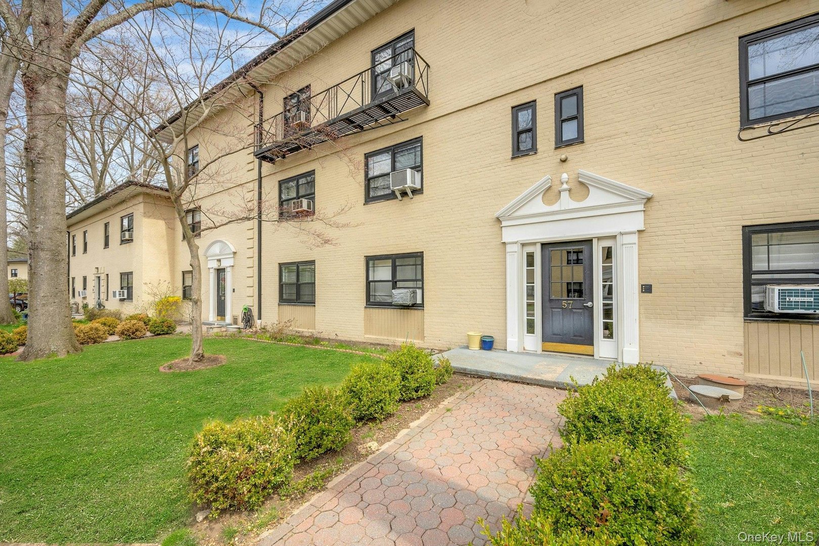 57 Manchester Road  #B-24 Photo 2