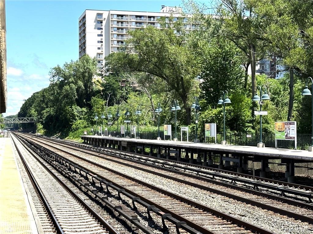 1155 Warburton Avenue  #9T Photo 39