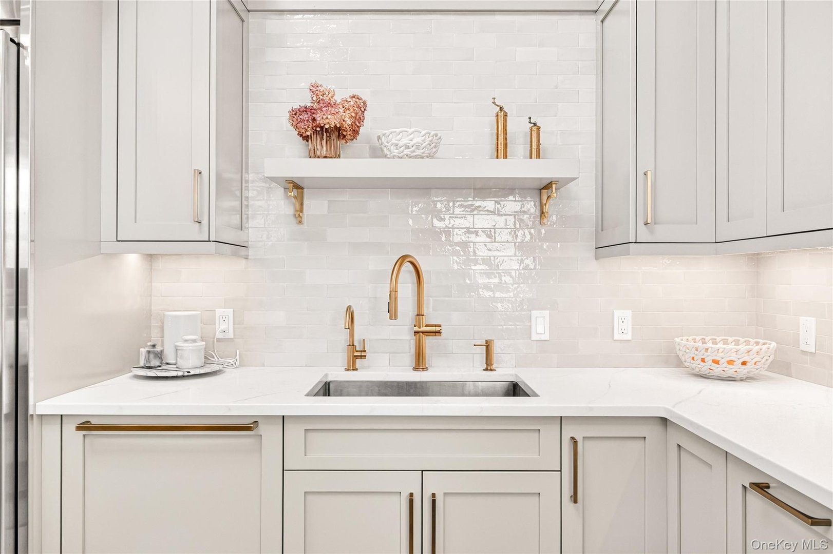 18 Reynolds Lane Photo 13