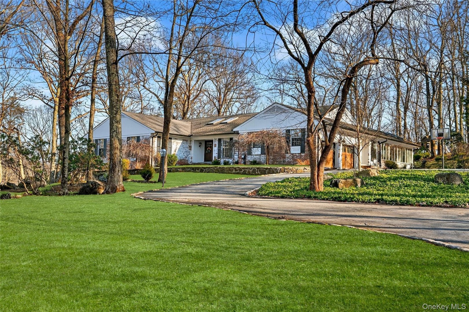 18 Reynolds Lane Photo 2