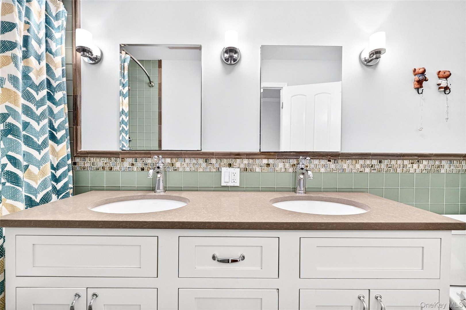 18 Reynolds Lane Photo 36