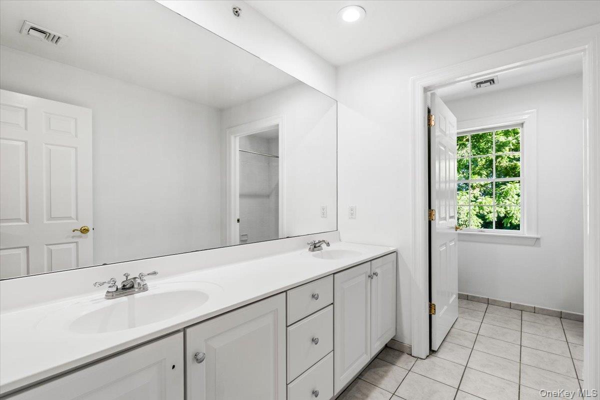 2 Saunders Street Photo 28