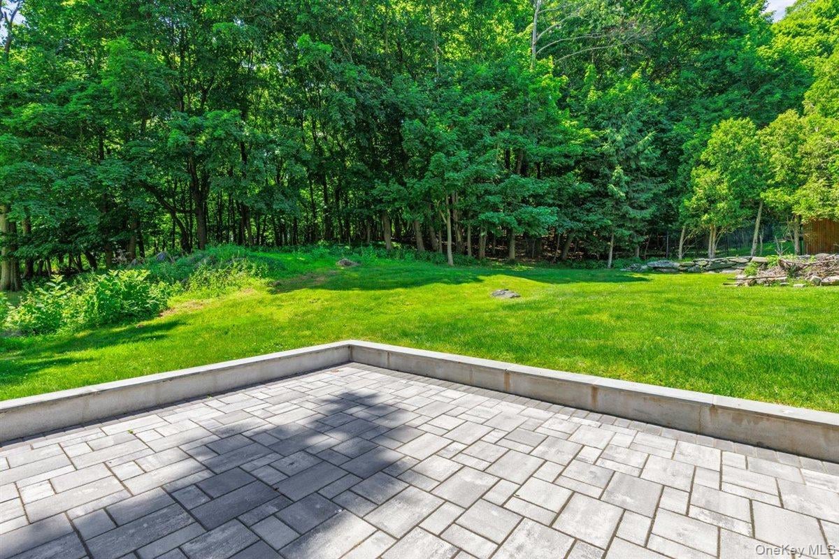 2 Saunders Street Photo 35