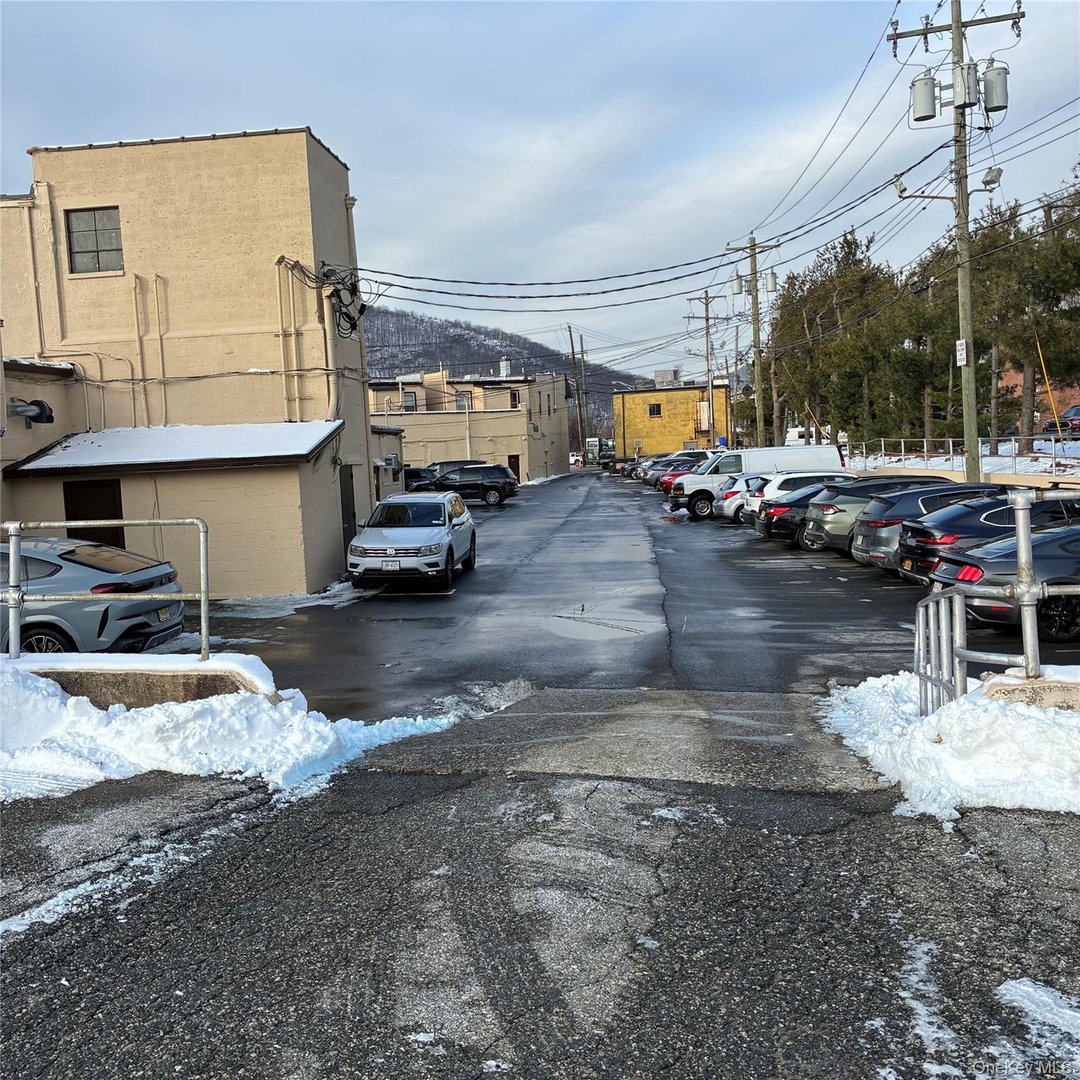 90-100 Orange Avenue Photo 2