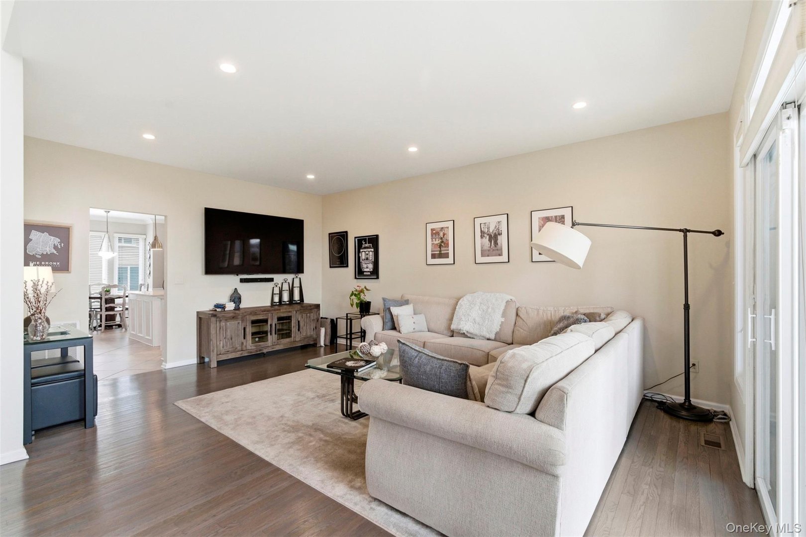 403 Gair Street Photo 5