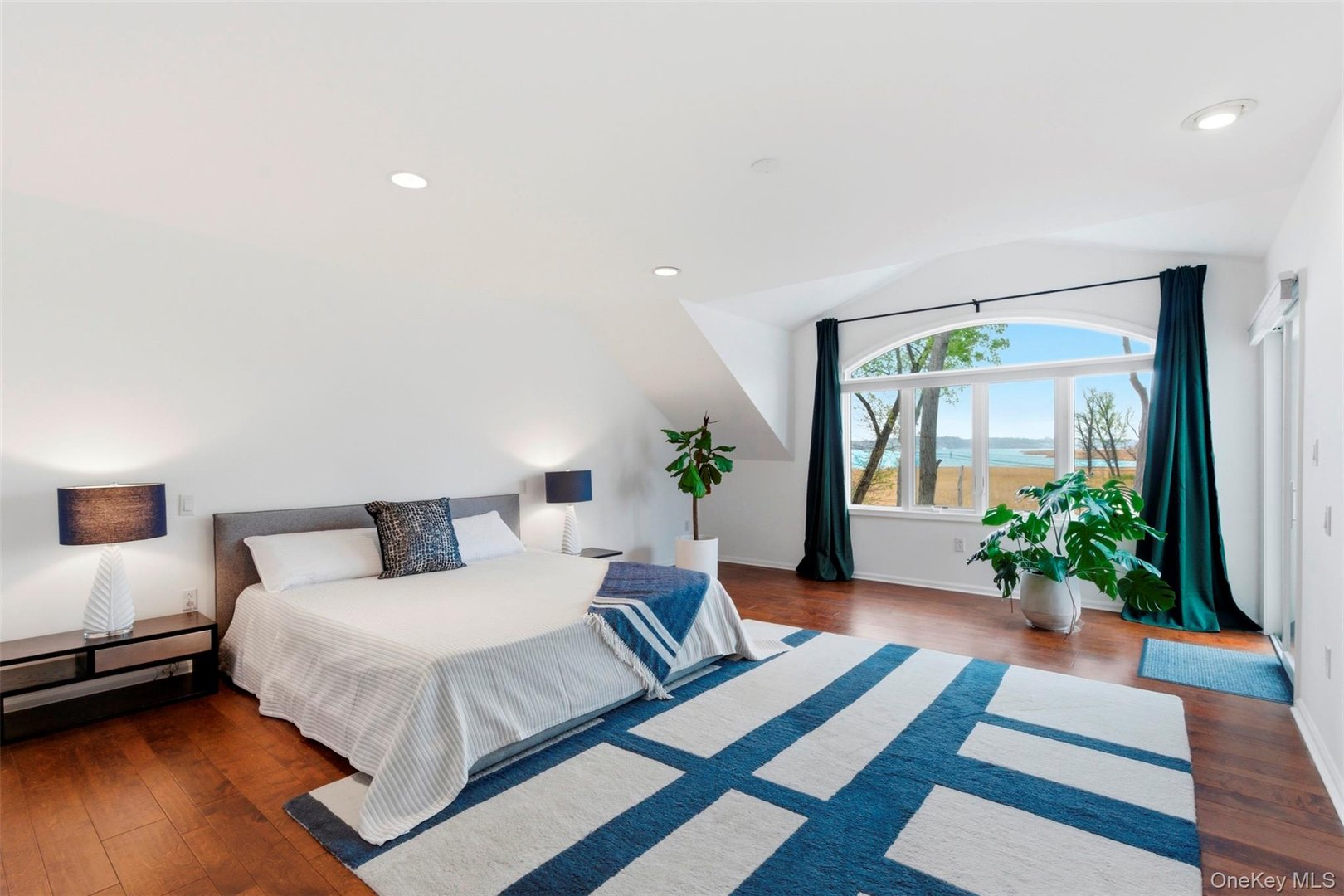 306 Gair Street Photo 16