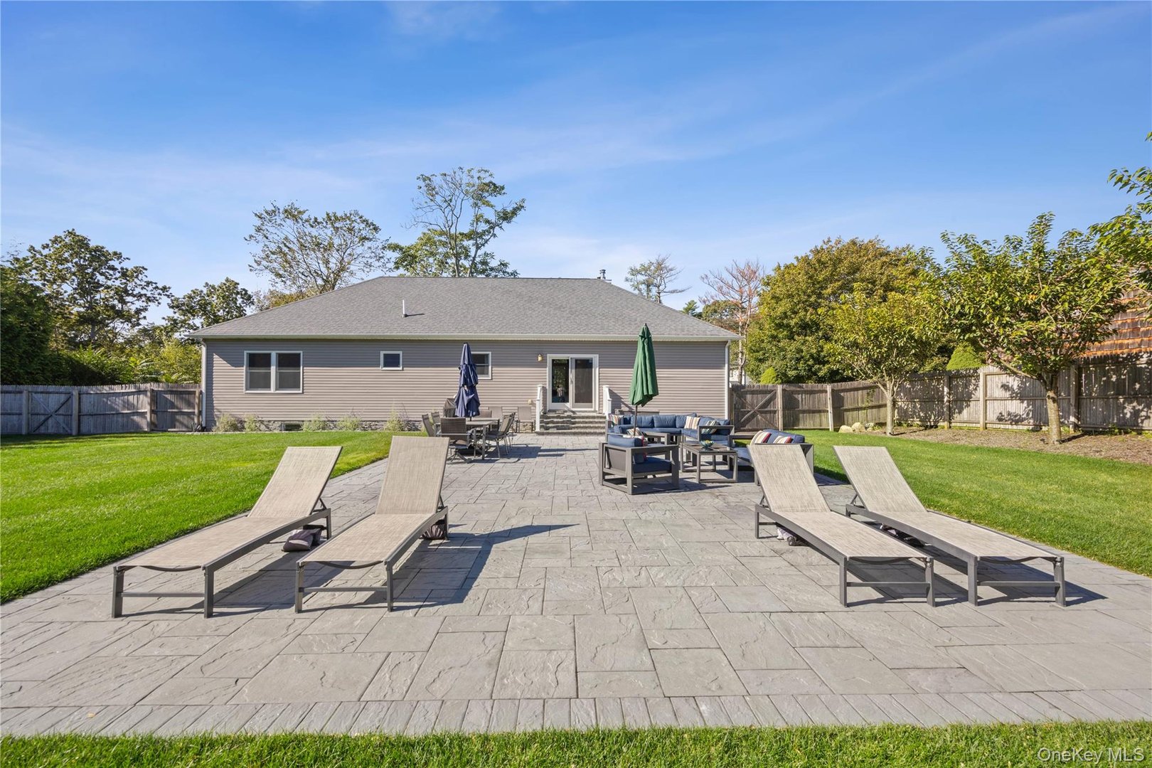 380 Homestead Way Photo 31