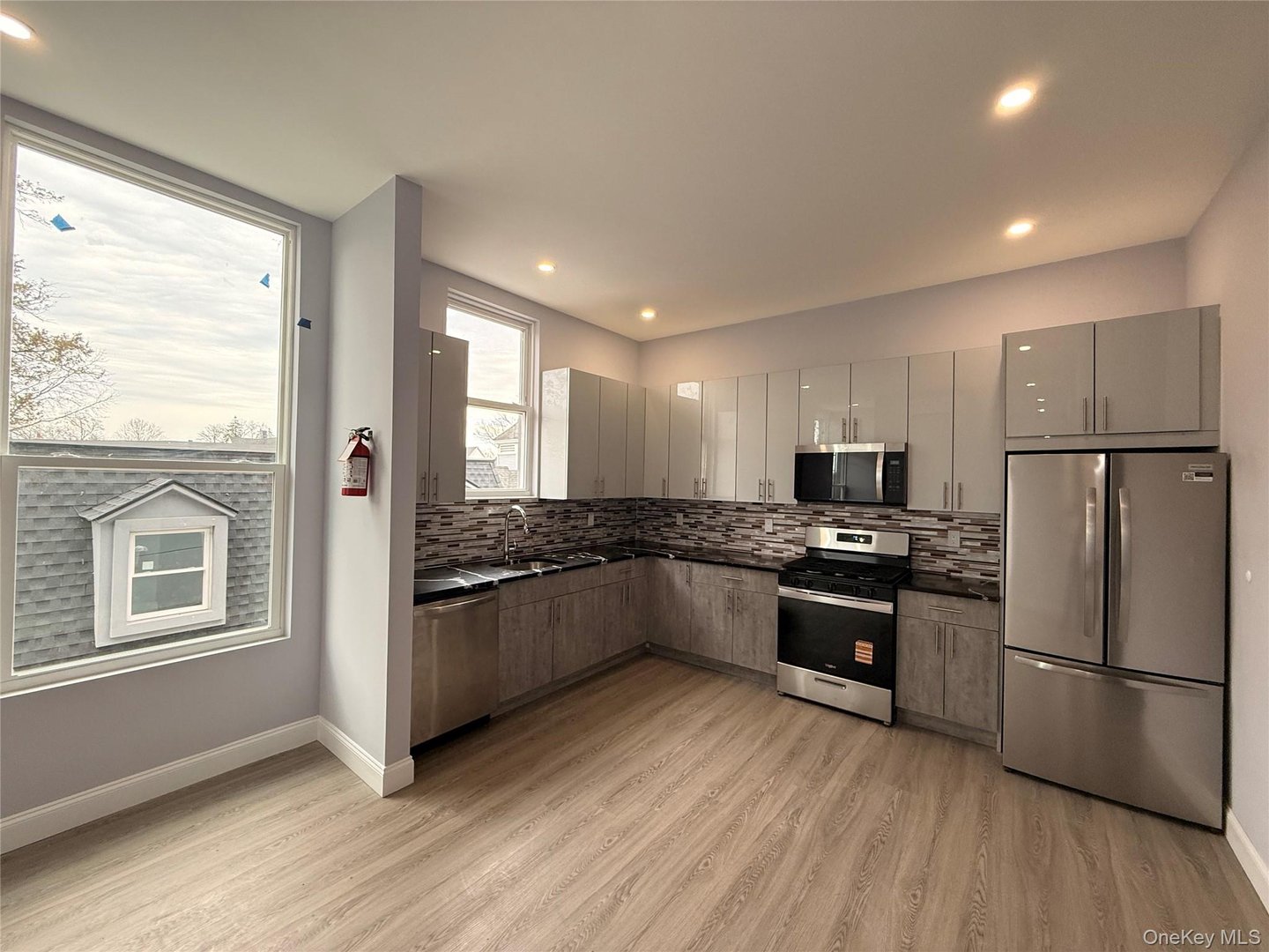 222 Primrose Avenue #2 Photo 8