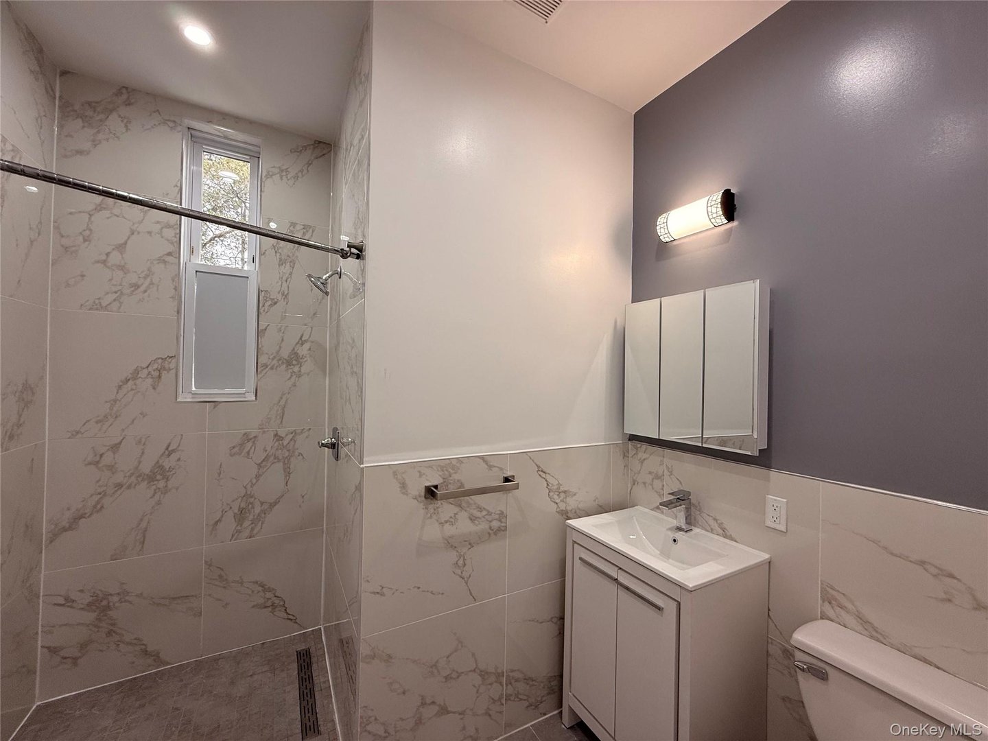 222 Primrose Avenue #2 Photo 9