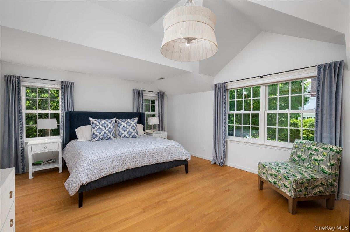 1 Elm Avenue Photo 15