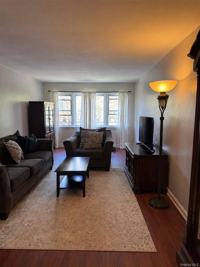 8 Leewood Circle  #5R Photo 5