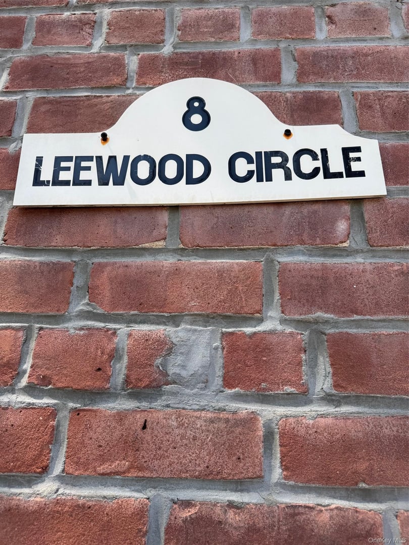 8 Leewood Circle  #5R Photo 13