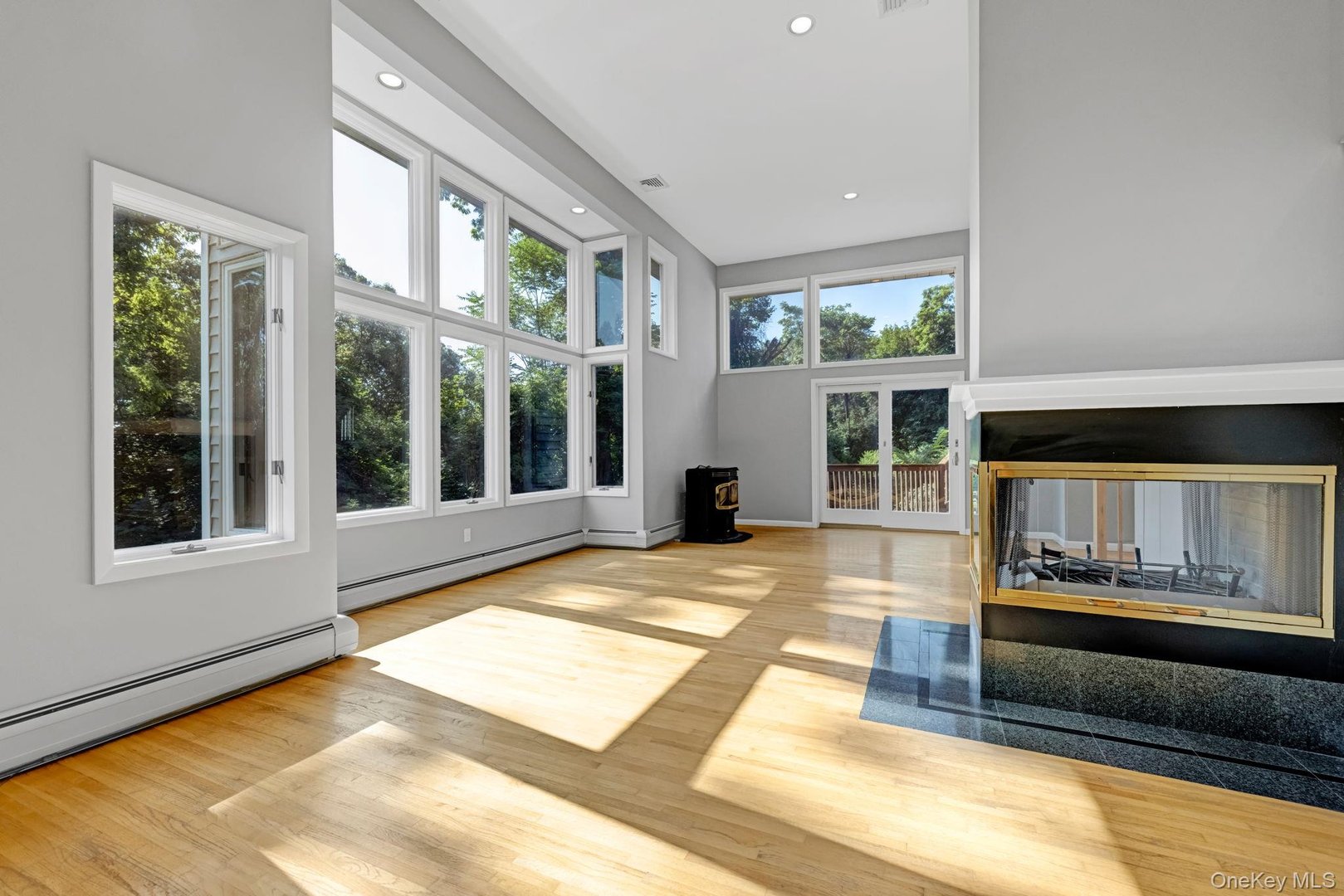 699 Route 9W S Photo 16