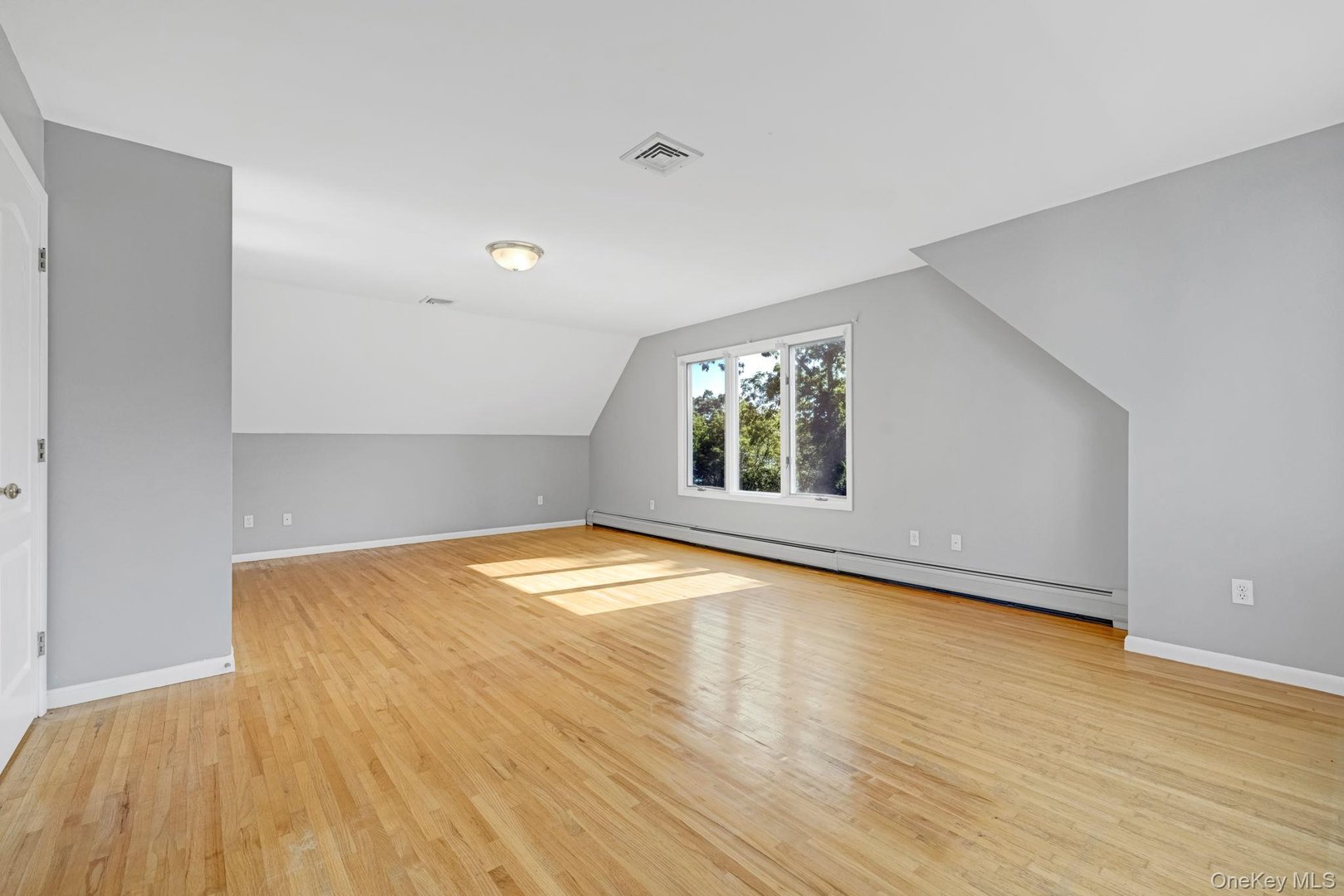 699 Route 9W S Photo 23