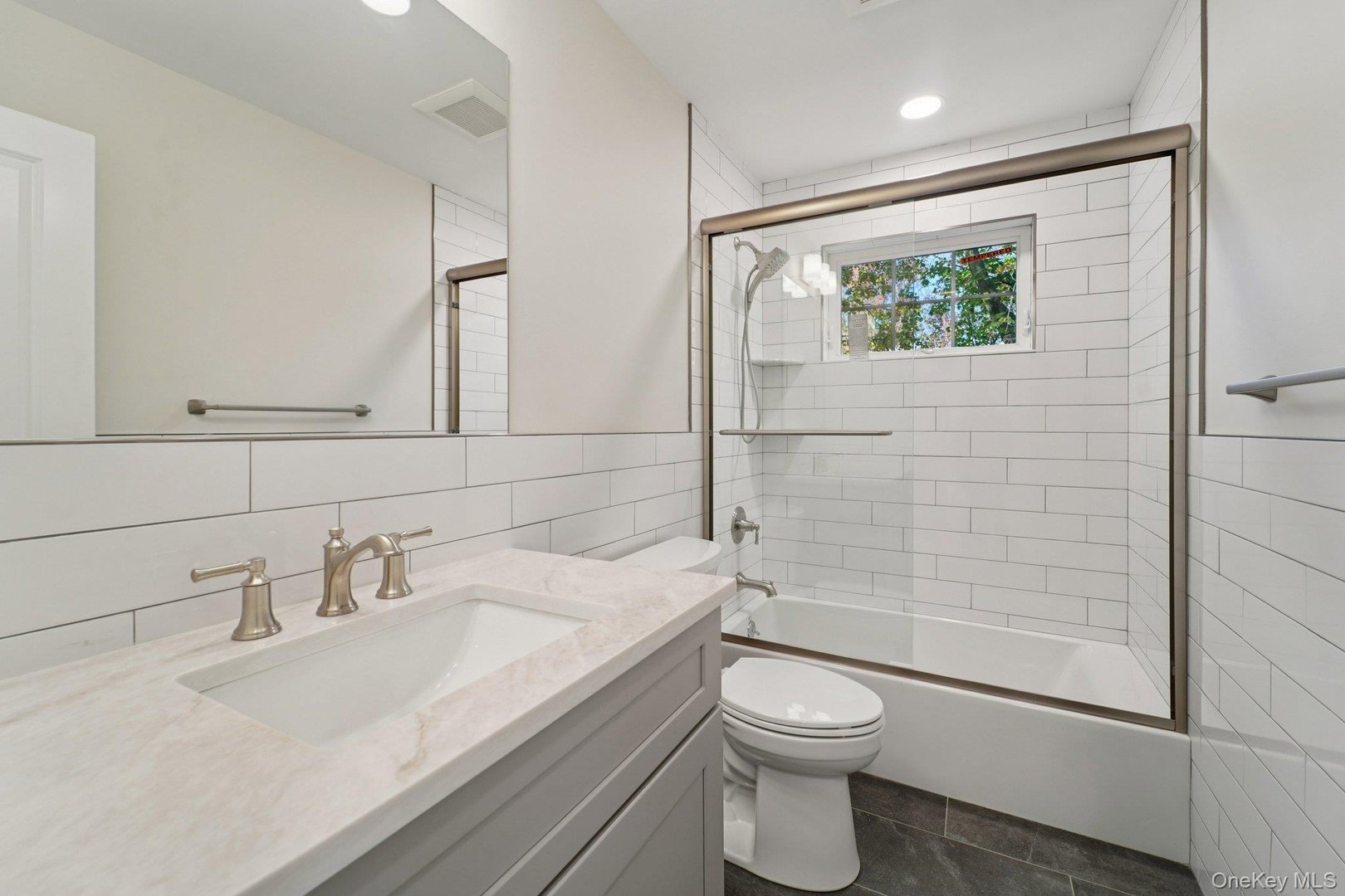 255 Congers Road Photo 33