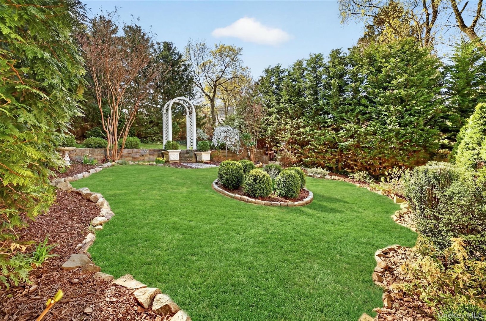 404 Bronxville Road Photo 38
