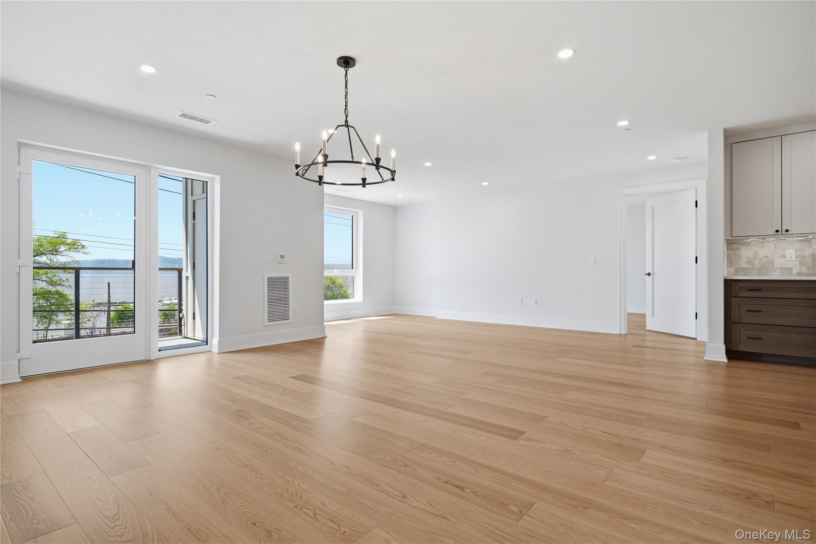25 South Riverside Avenue  #208 Photo 6