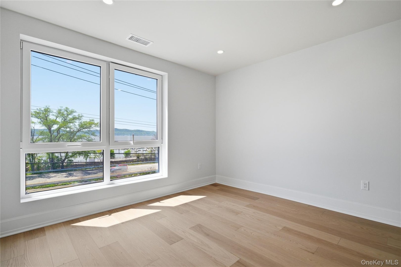25 South Riverside Avenue  #208 Photo 11