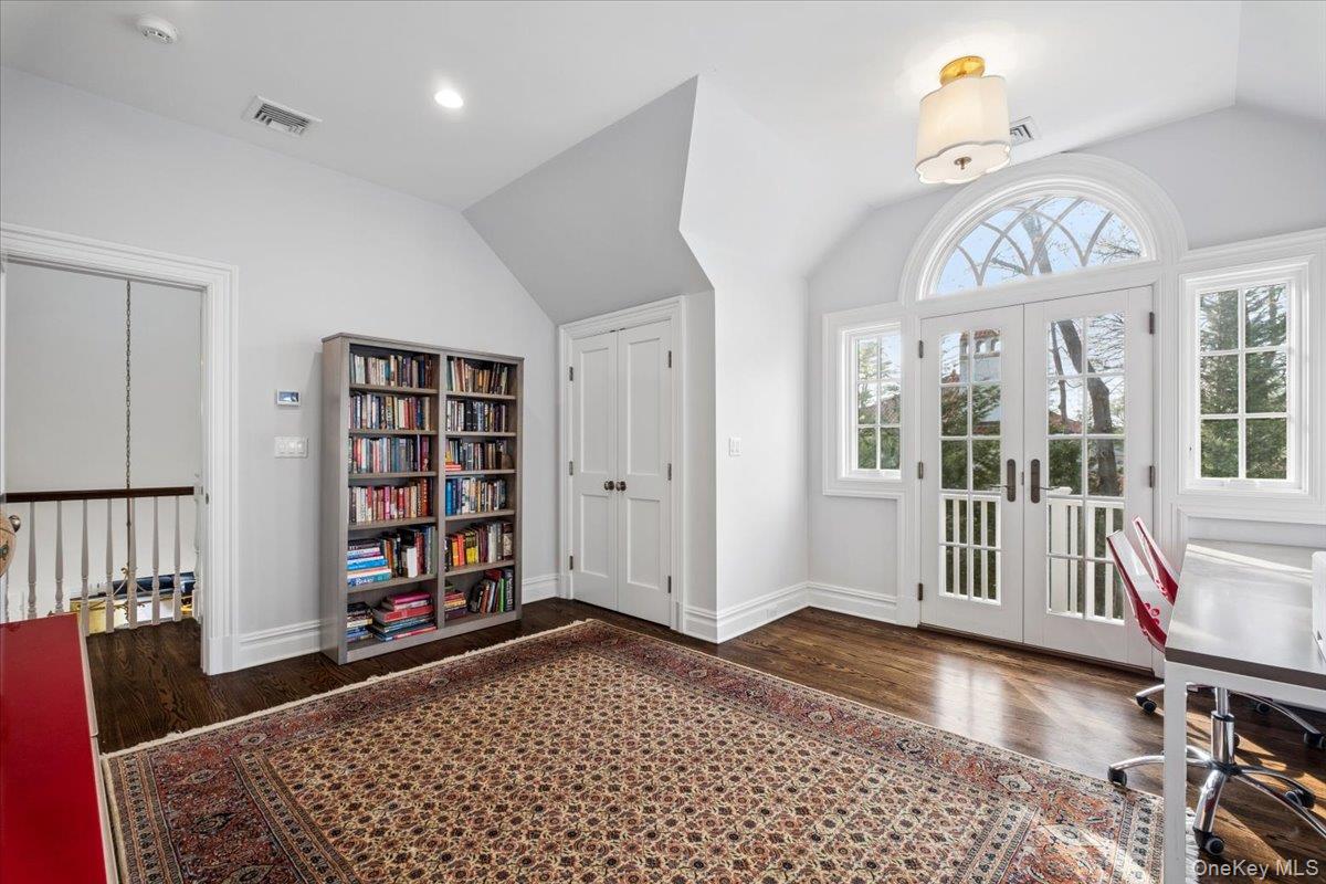 27 Kensington Road Photo 30