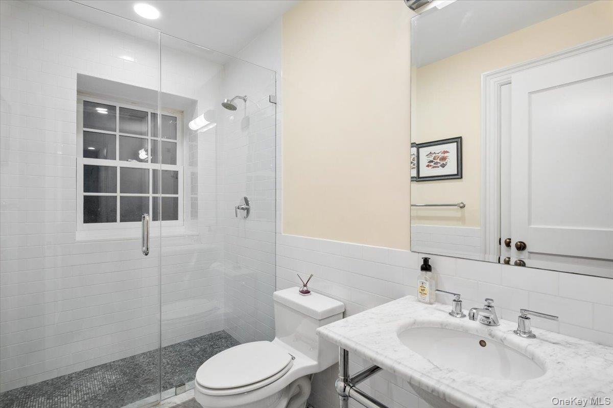 27 Kensington Road Photo 37
