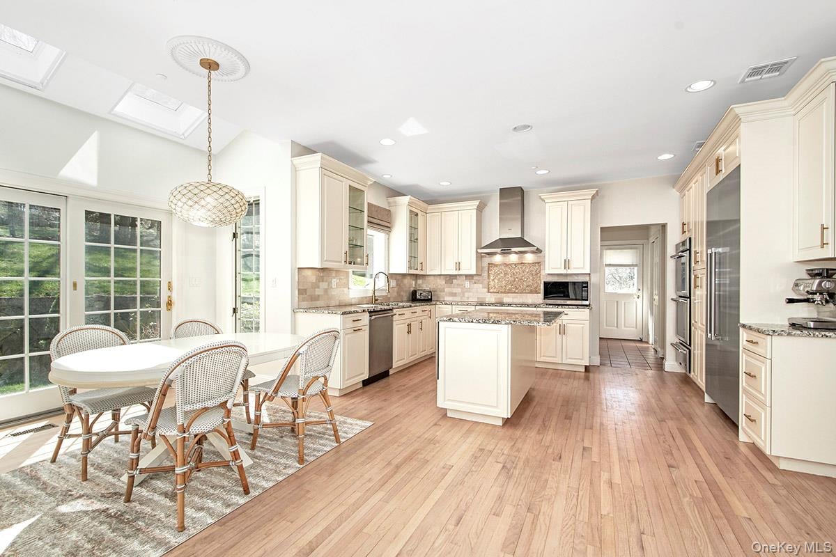 114 Random Farms Drive Photo 17