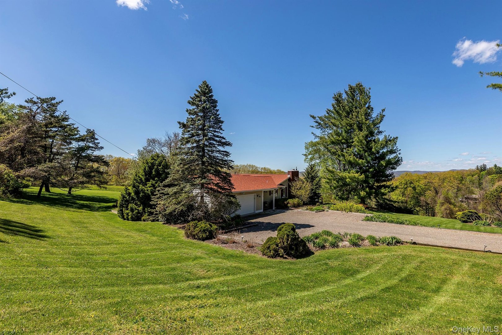 523 Breezy Hill Road Photo 2