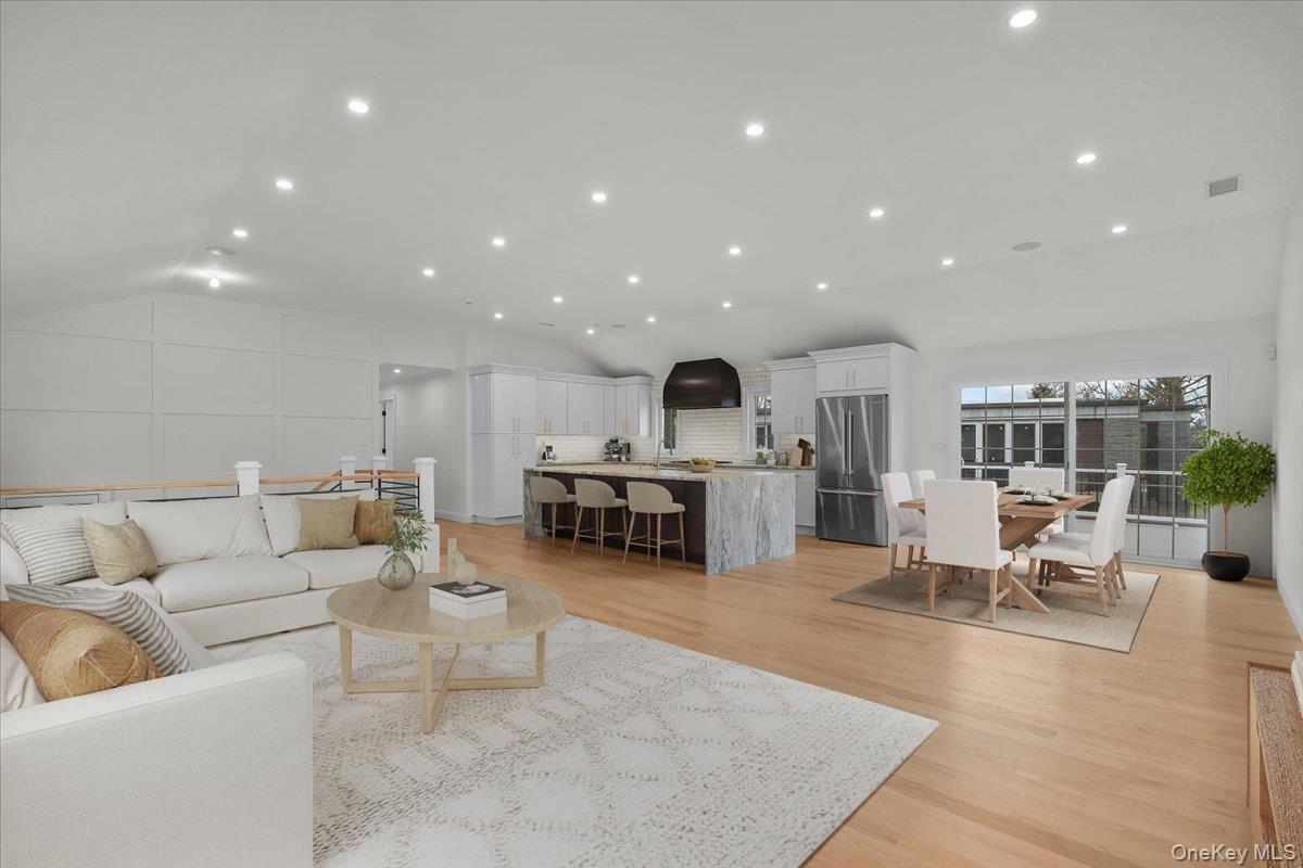 2 Willa Way Photo 16