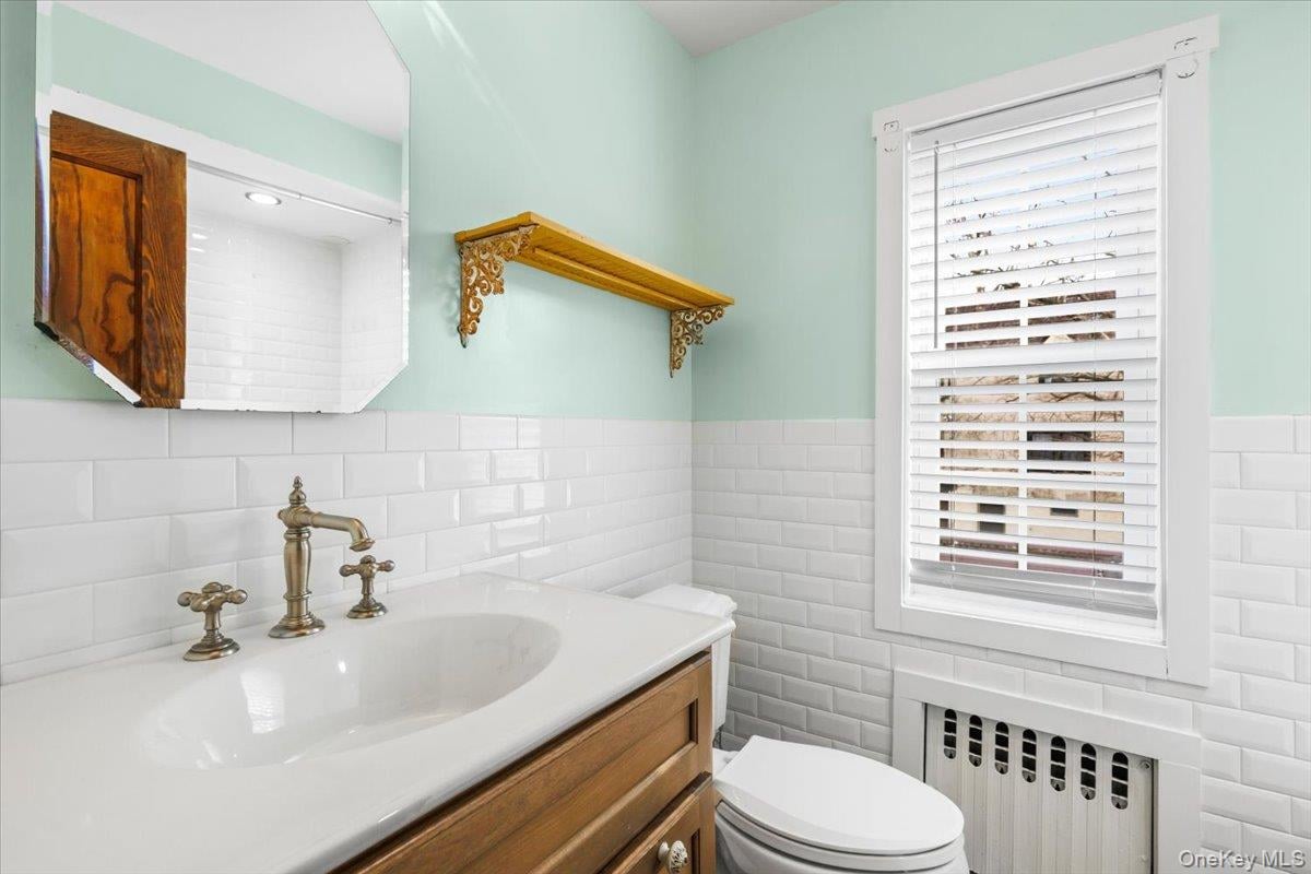 212 Manhattan Avenue Photo 22