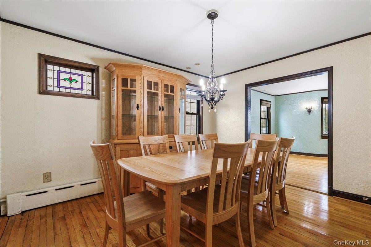 212 Manhattan Avenue Photo 9