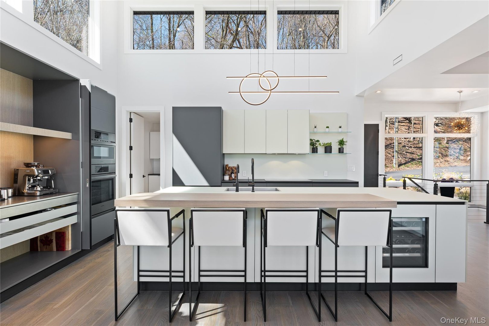 38 Tate Avenue Photo 6