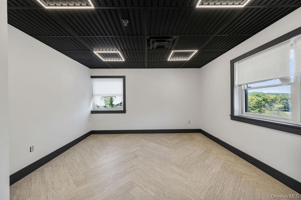 7 Elmwood Drive Photo 18