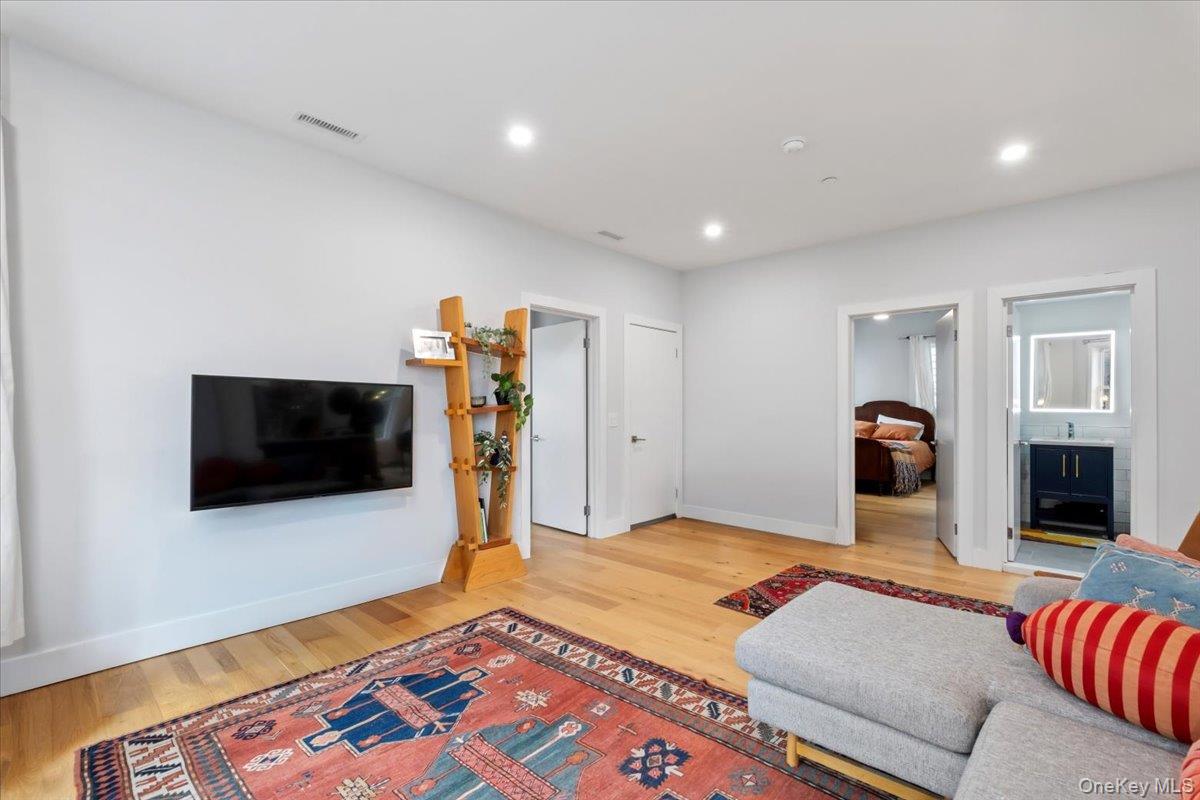 56 Wildey Street Photo 20