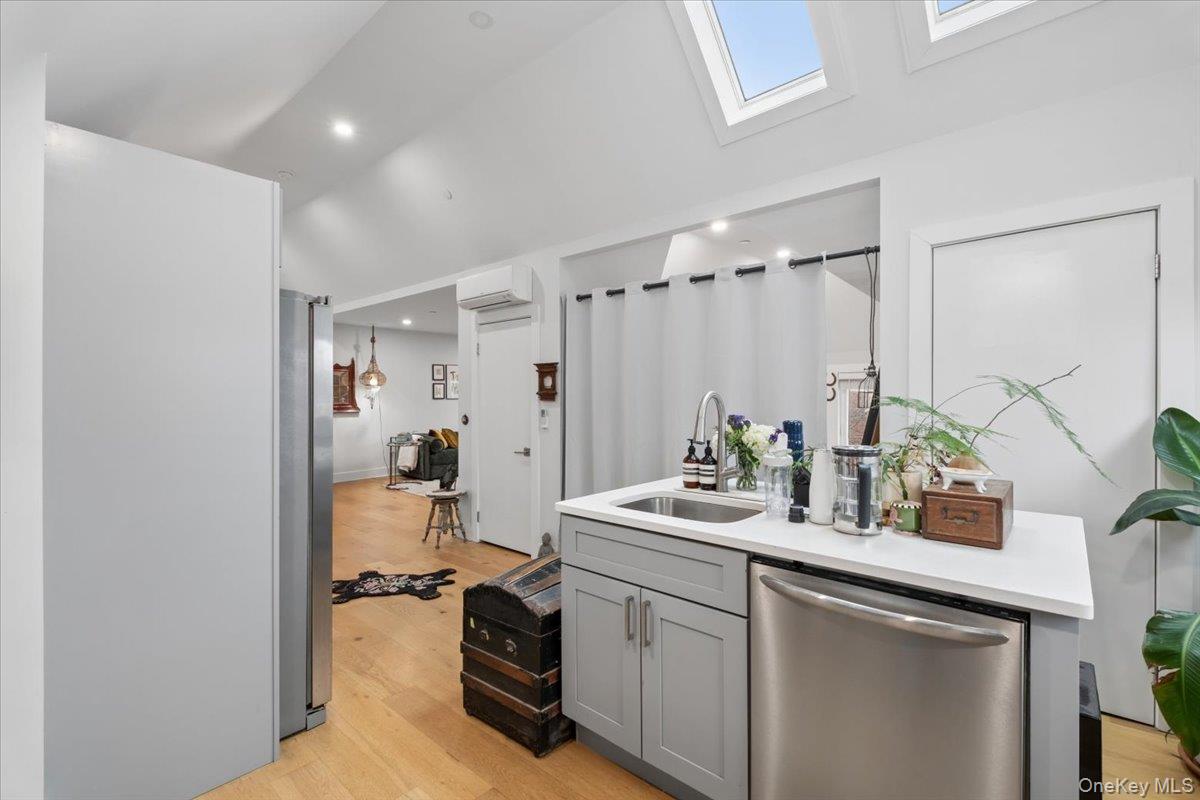 56 Wildey Street Photo 13
