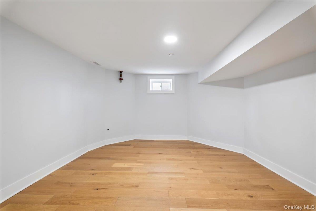 56 Wildey Street Photo 41