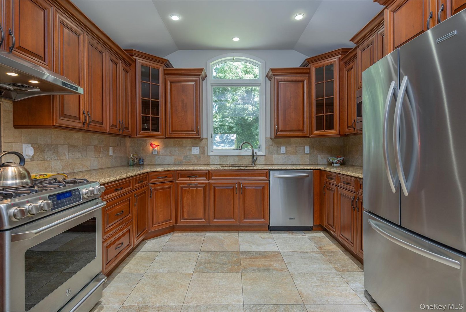 67 Pearce Parkway Photo 9