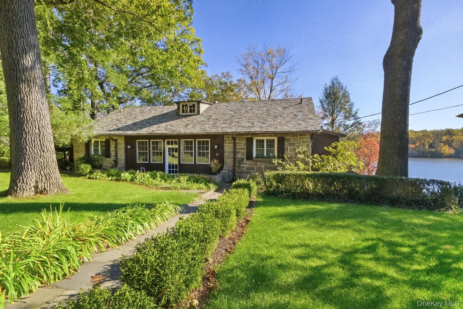 50 Cove Road Photo 1