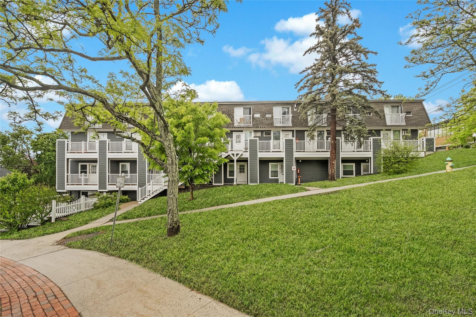 40 S Highland Avenue  #14 Photo 1