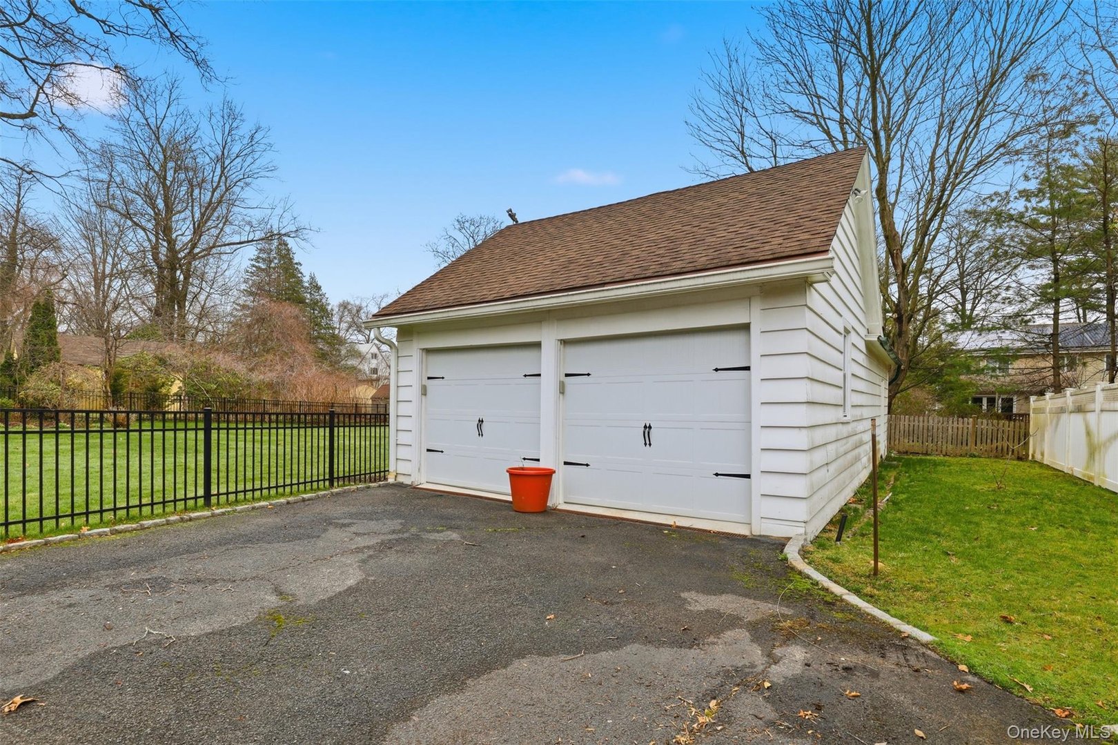 12 Little John Place Photo 41