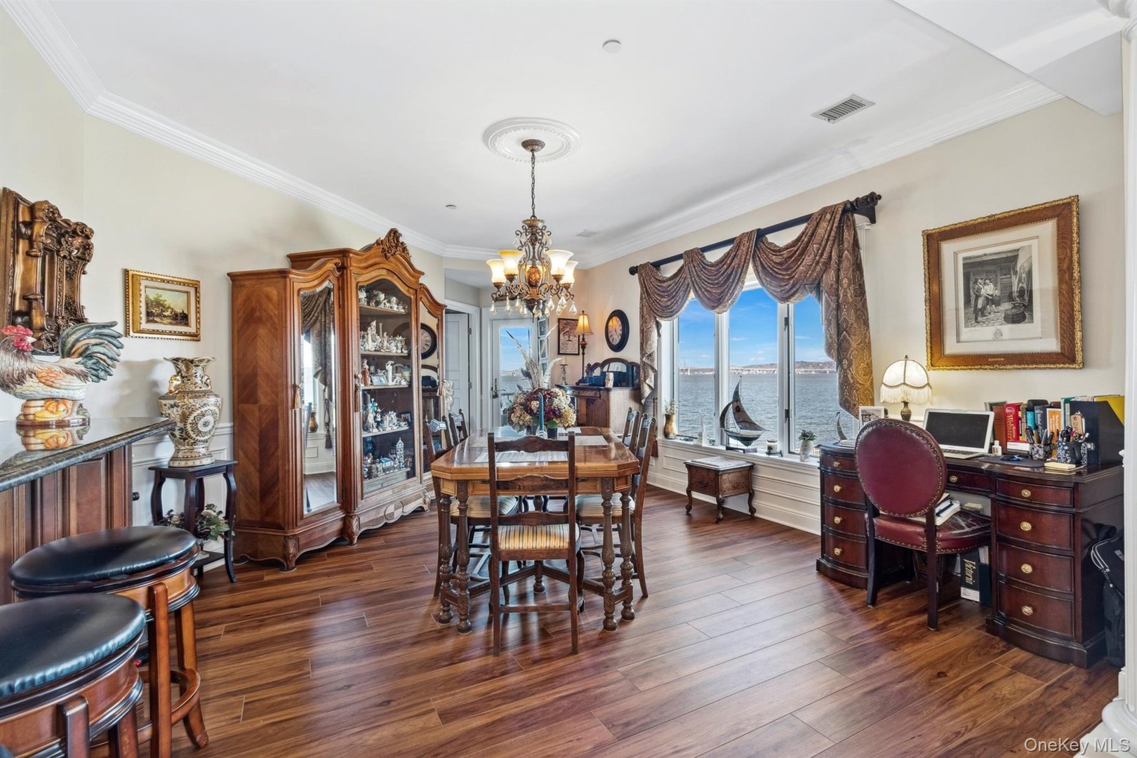 207 Devries Court Photo 8