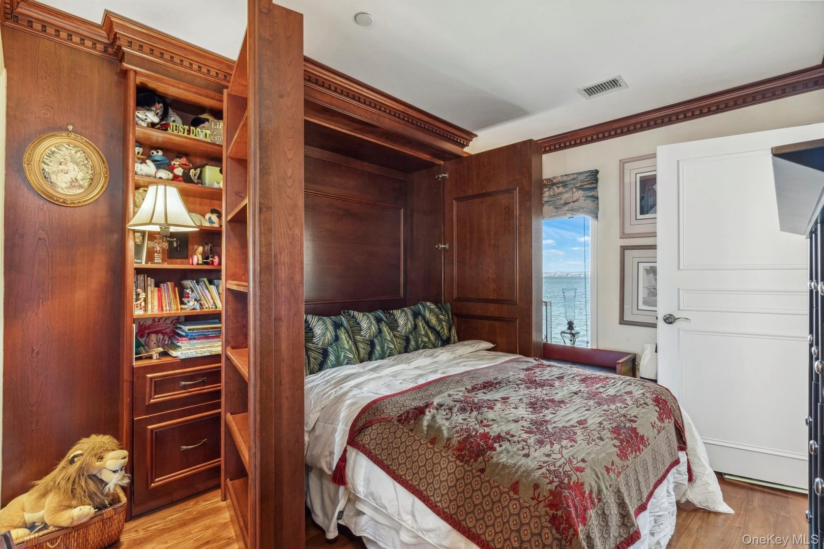 207 Devries Court Photo 16