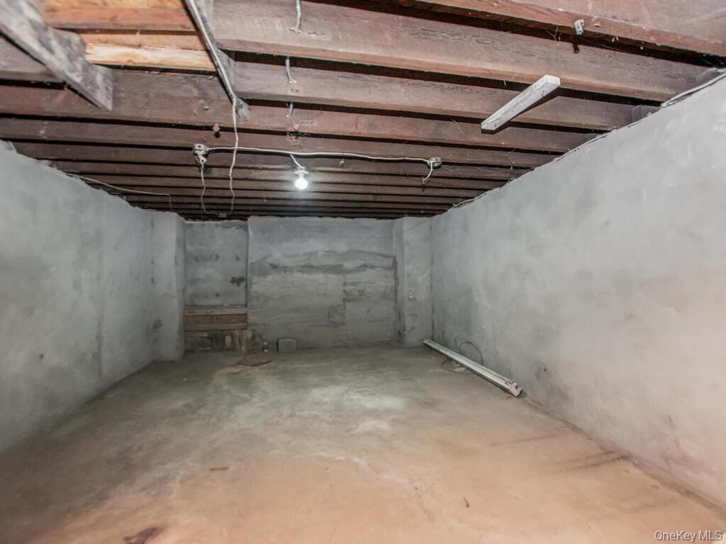 200 W 1st Street Photo 23