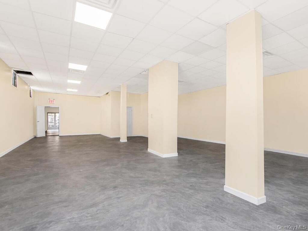 200 W 1st Street Photo 4