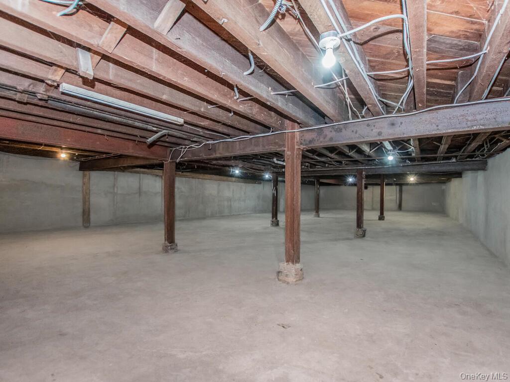 200 W 1st Street Photo 15