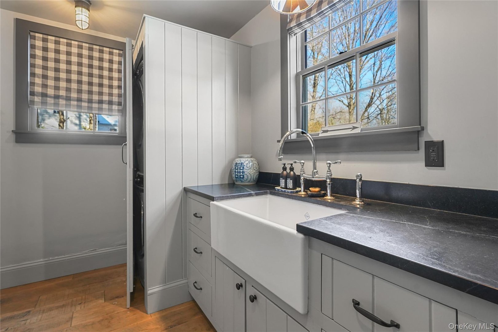 259 Westchester Avenue Photo 26